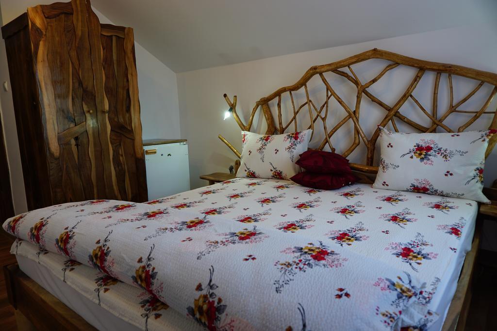 Casa Vlad Hotel Haţeg Eksteriør billede